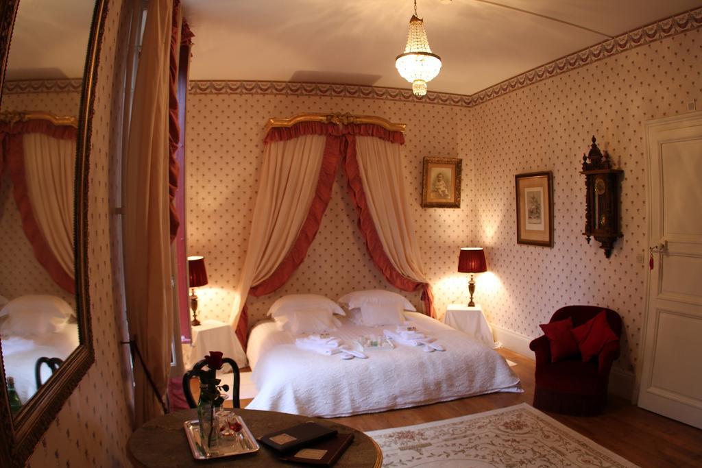 Chateau Du Breuil Bed and Breakfast Gevrolles Pokój zdjęcie