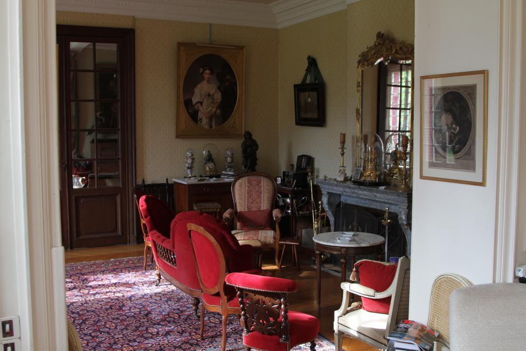 Chateau Du Breuil Bed and Breakfast Gevrolles Zewnętrze zdjęcie