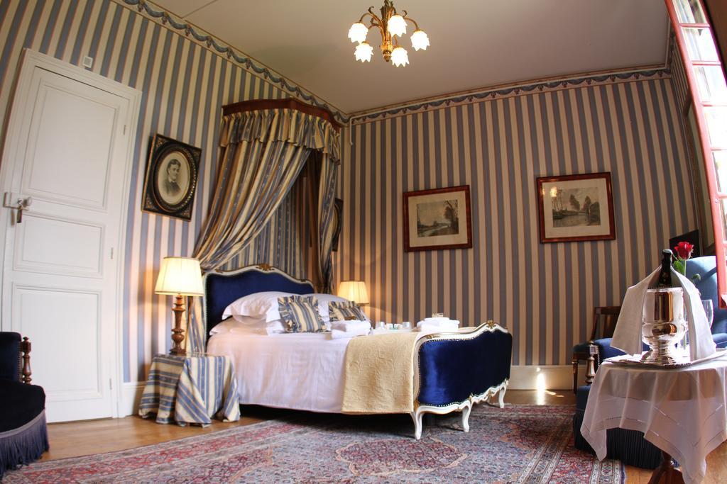 Chateau Du Breuil Bed and Breakfast Gevrolles Pokój zdjęcie